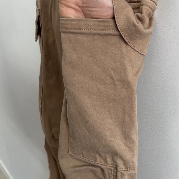 Refuge Men's Khaki Cargo Pants - Picture 5 of 7
